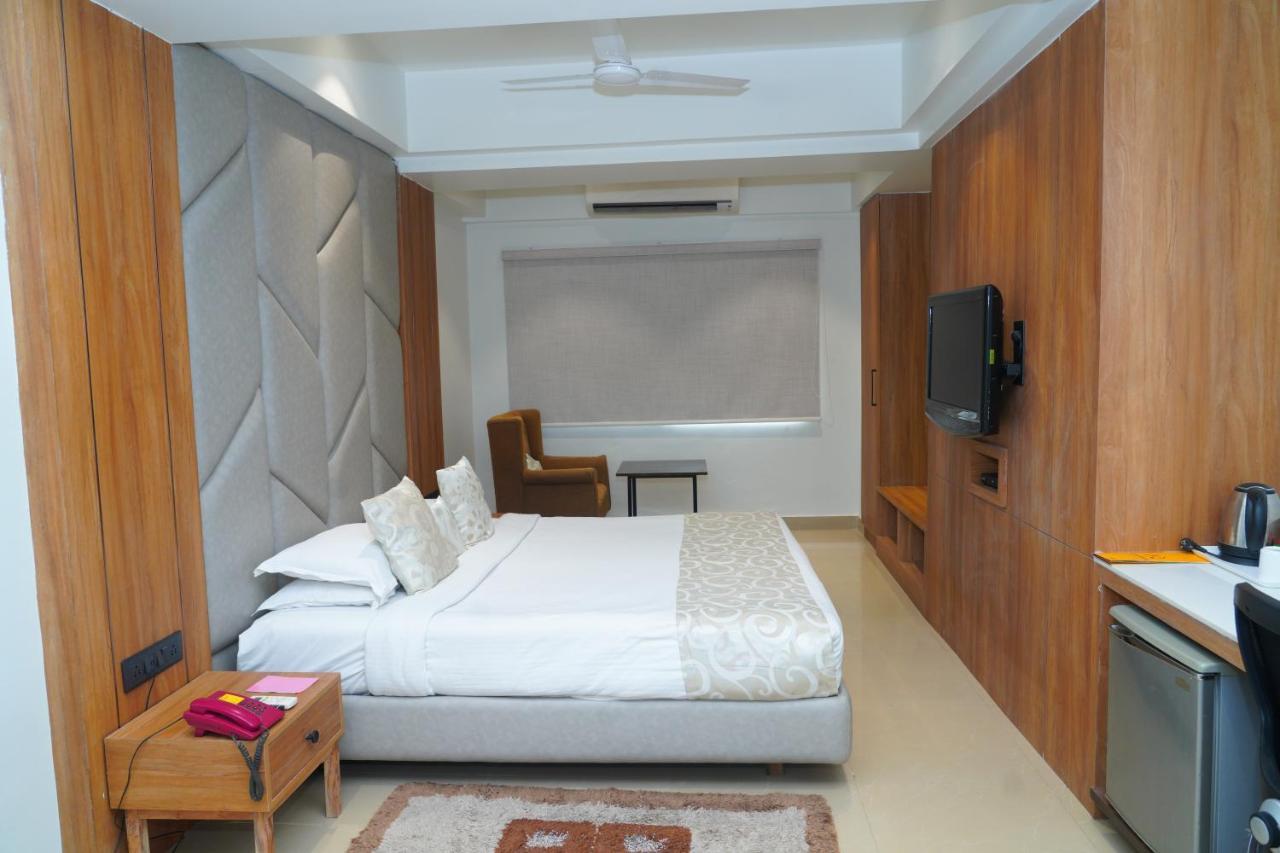 Hotel Kinara Grand Hyderabad Eksteriør billede