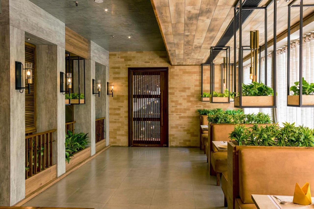 Hotel Kinara Grand Hyderabad Eksteriør billede