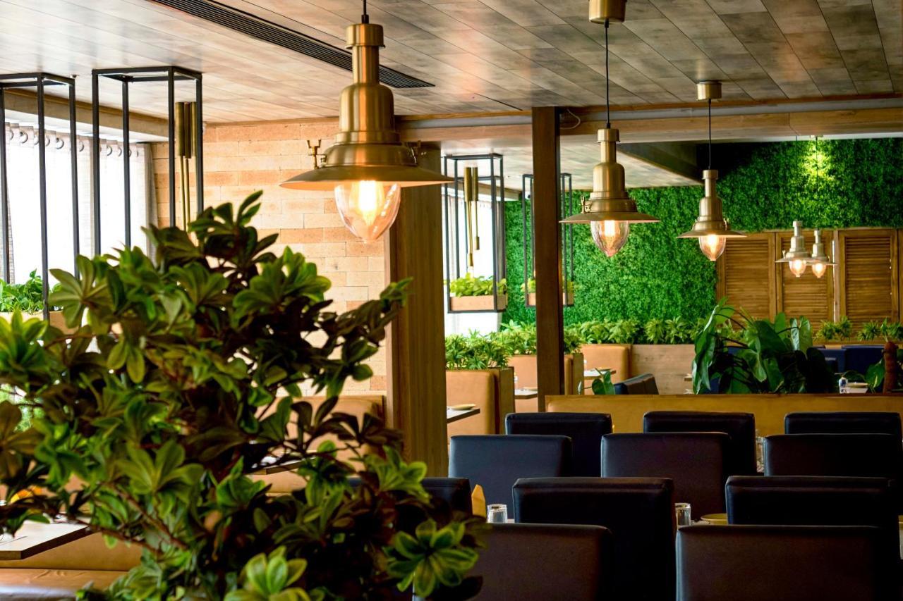 Hotel Kinara Grand Hyderabad Eksteriør billede
